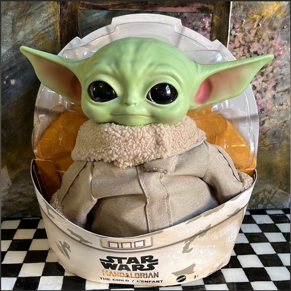 Disney Star Wars Mandolorian Yoda Plush/Collectible - Picture 1 of 8